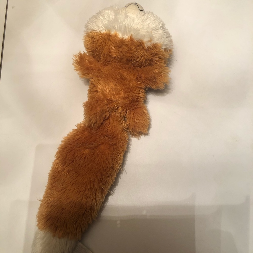 Fiesta Realistic plush fox beanie - Picture 6 of 8